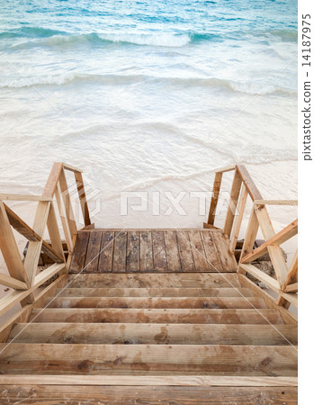 Empty wooden stairs goes to the sea 14187975