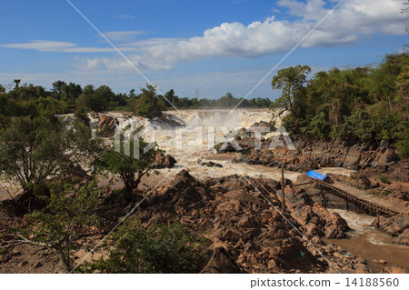 khonprapeng water fall or mekong river in champasak southern of khonprapeng water fall or mekong river in champasak southern of 14188560