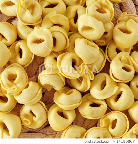 uncooked tortellini 14190867