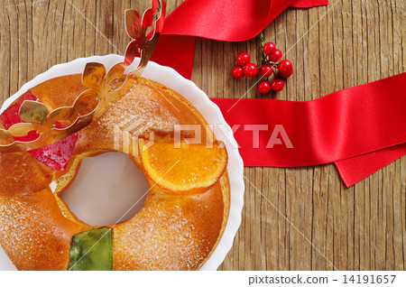 roscon de reyes, spanish three kings cake roscon de reyes, spanish three kings cake 14191657