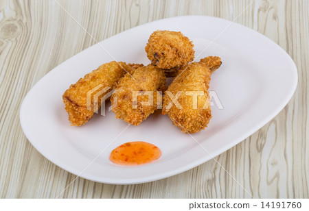 Fried prawn tempura Fried prawn tempura 14191760