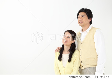 A good friend Middle couple A good friend Middle couple 14193133