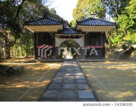 Menjinji gates Menjinji gates 14196395