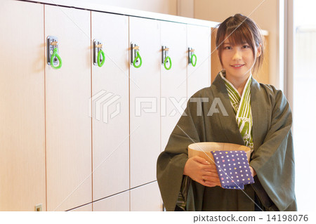 Girls Wearing Yukata At A Hot Spring Dressing Room Stock