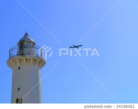 燈塔和飛機 14198161