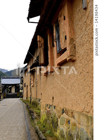 [兵庫縣出石]清酒釀造的紅土牆 14198434