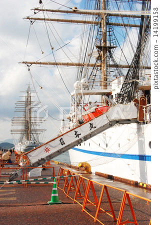 Japan Round Trap 14199158