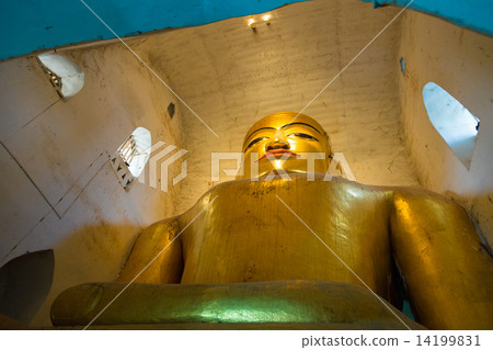Large  Buddha Statue in Ananda Temple. 14199831