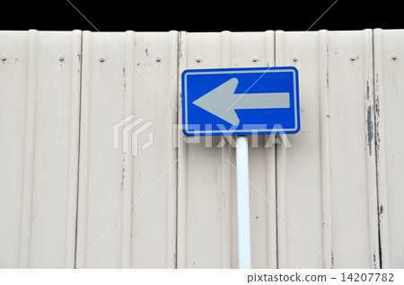 交通標誌 14207782