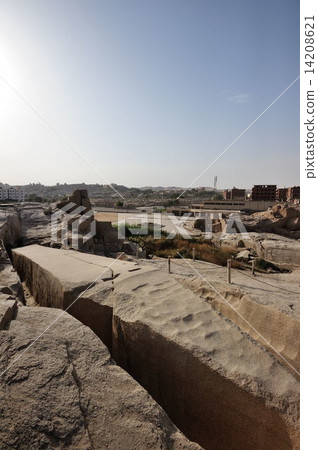 未完成的方尖碑 未完成的方尖碑 14208621