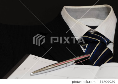 新畢業生 14209989