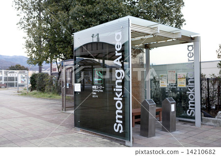 Smoking area  14210682