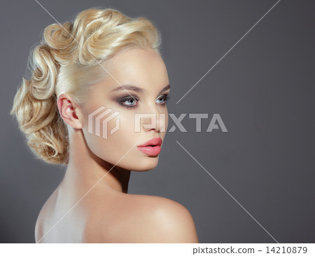 Studio Portrait of Young Woman Blonde 14210879