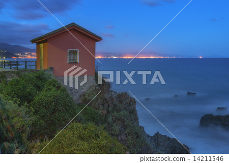 pier pier 14211546