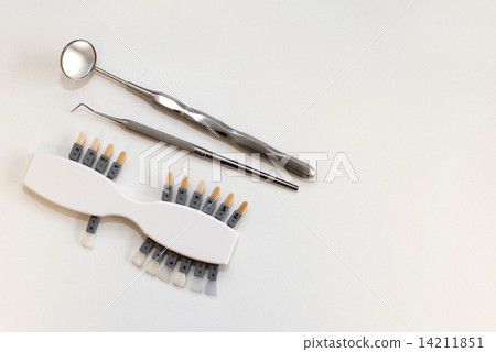 Plastic Dental implant to choose color tone of teeth Plastic Dental implant to choose color tone of teeth 14211851