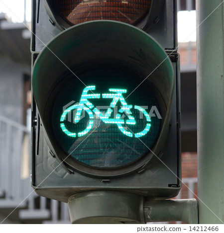 Green light 14212466