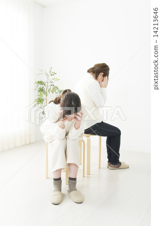 Family collapse 14213646