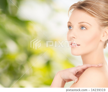 face of beautiful young woman 14239319
