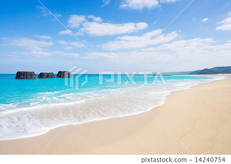 Beach in Okinawa · Momohara coast Beach in Okinawa · Momohara coast 14240754