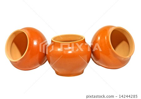 Three clay pots.Isolated. 14244285