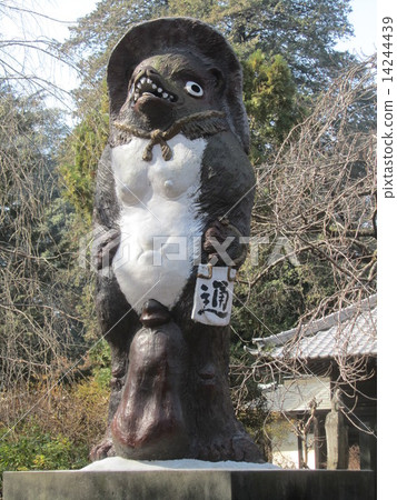 Statue of raccoon tea ceremony (main hall of Maolin Temple / Torape Municipal Torin City 1570 Gunma prefecture) 14244439