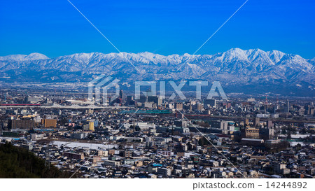 立山山脈和富山市 14244892
