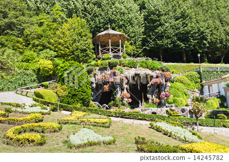 Garden at Bom Jesus 14245782