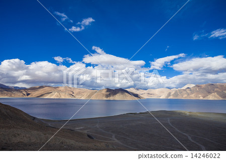 Pangong Lake 14246022