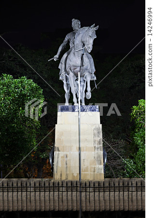 Chhatrapati Shivaji statue Chhatrapati Shivaji statue 14246994