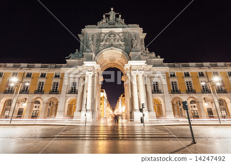 lisbon portugal square commerce lisbon portugal square commerce 14247492