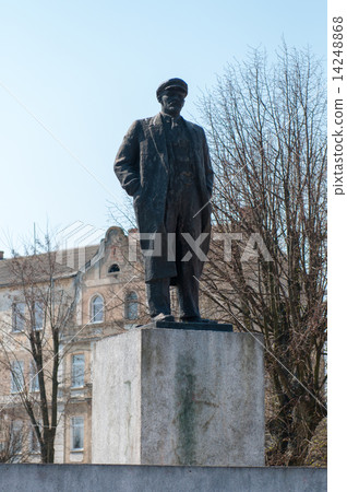Lenin monument 14248868