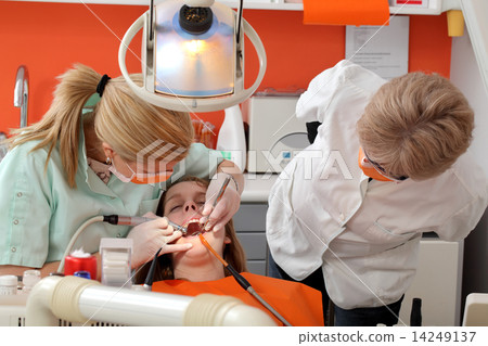 Dental procedure, drilling and filling tooth Dental procedure, drilling and filling tooth 14249137