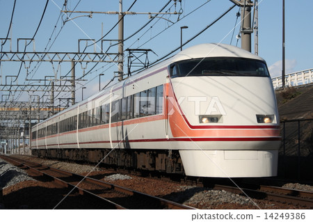 Tobu Limited Express Spacia (old paint) 14249386