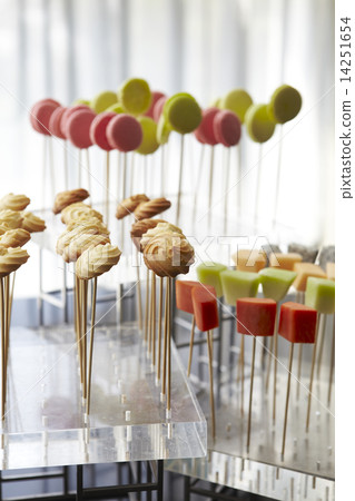 Dessert sticks for chocolate fondue 14251654