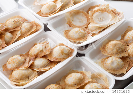 Coconut-Rice Hotcakes 14251655