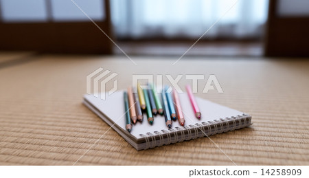 Colored pencil Colored pencil 14258909