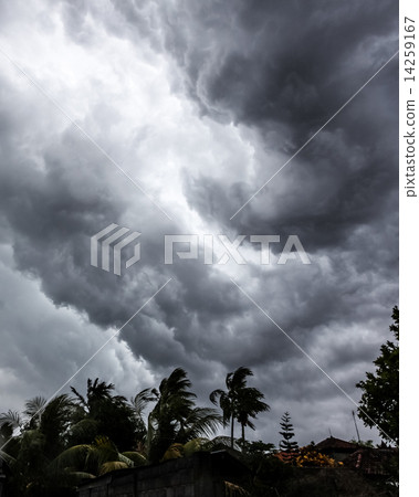 Big storm cloud Big storm cloud 14259167