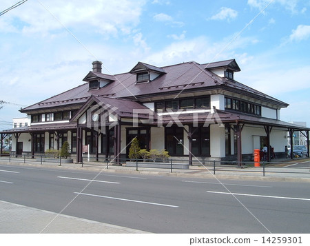 Old Muroran station building 14259301