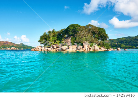 Beautiful tropical island 14259410
