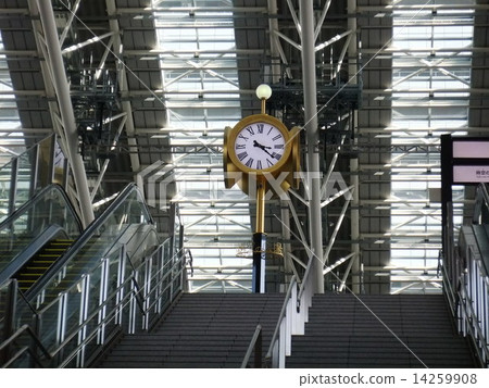 Space-Time Plaza 1 14259908