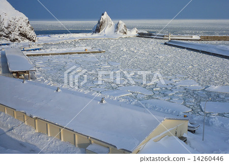 Drift ice shanty season Winter Winter Hokkaido Shiretoko Abashiri Port Bay 2015 sunny snow Drift ice shanty season Winter Winter Hokkaido Shiretoko Abashiri Port Bay 2015 sunny snow 14260446