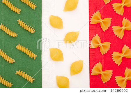 Italian pasta 14260902