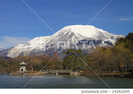 三島池塘和Ibukiyama 三島池塘和Ibukiyama 14262095