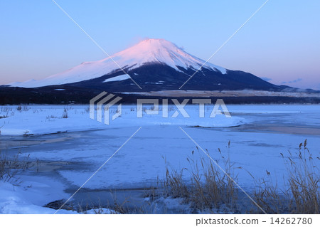 Red Mt. Fuji at Yamanakako Red Mt. Fuji at Yamanakako 14262780