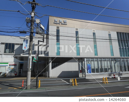 South entrance of Hashima Station 14264080