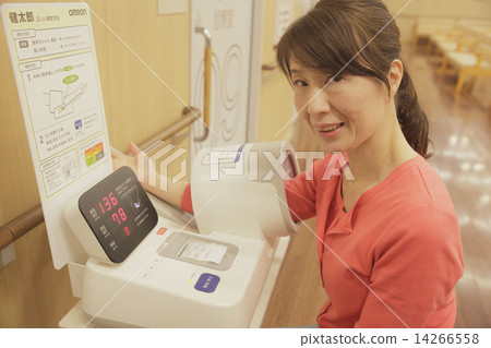 中間人像 中間人像 14266558