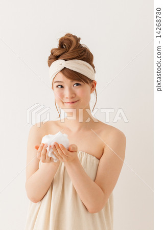 face washing, face wash, face clensing 14268780