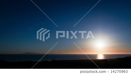 Ventura Sunset 14270963