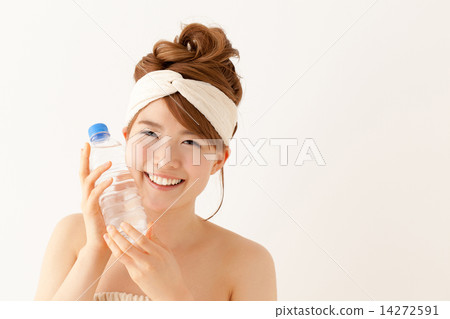 plastic bottle, hydration, female 14272591