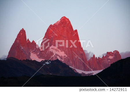 Mount Fitzroy的晨光 Mount Fitzroy的晨光 14272911